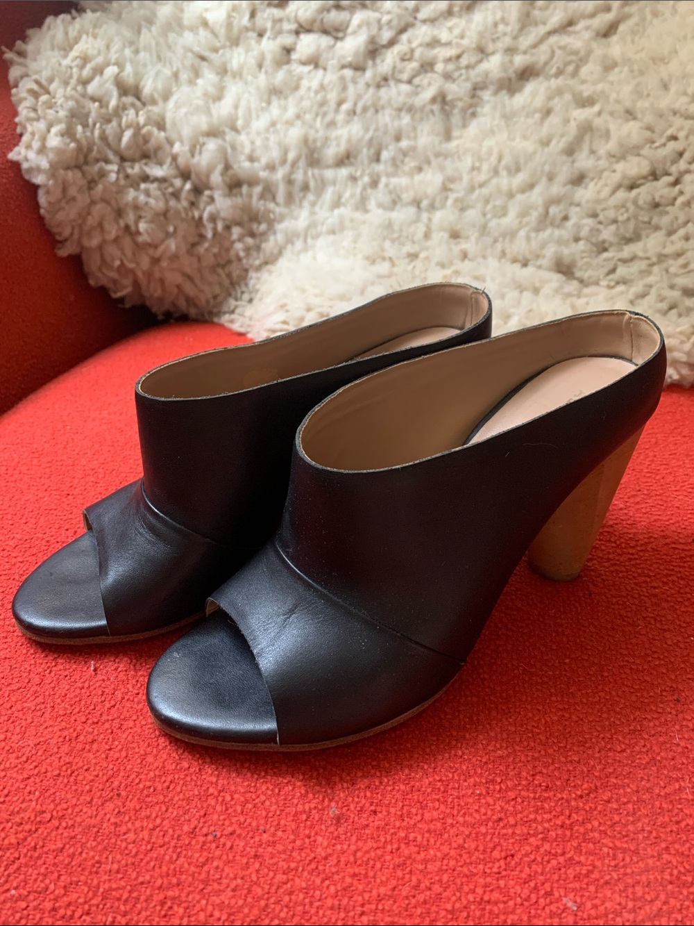 A Detacher Black Open-Toe Leather Heels, 8